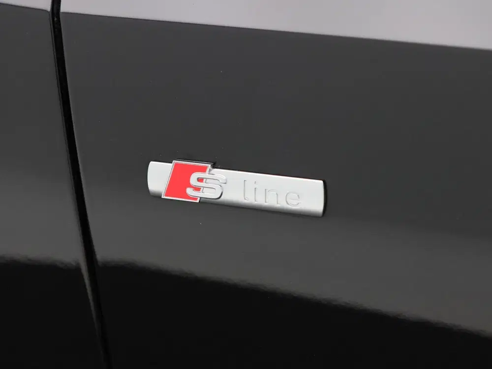 Audi A4 35 TFSi 150 Pk Automaat S edition uit 2023, foto 14