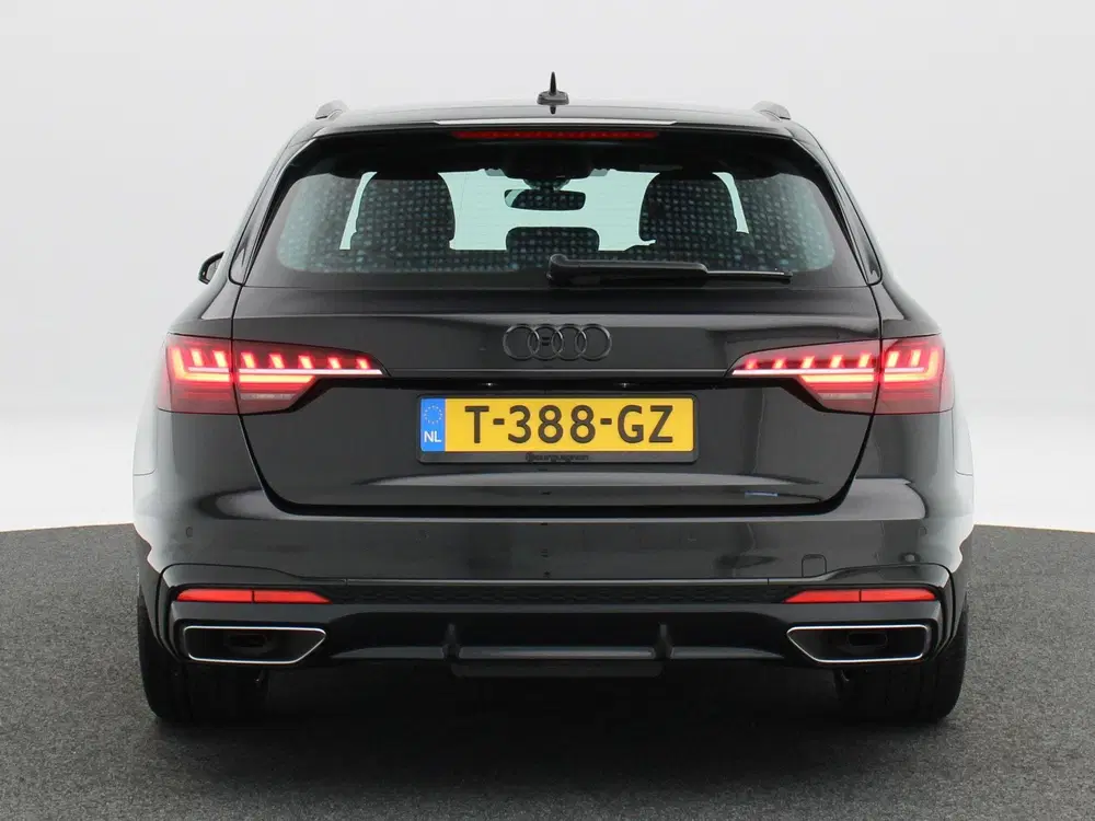 Audi A4 35 TFSi 150 Pk Automaat S edition uit 2023, foto 6