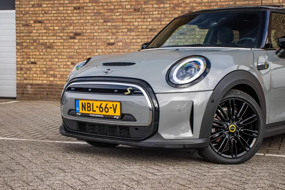 Mini Electric Classic Trim 33 kWh uit 2022, foto 10