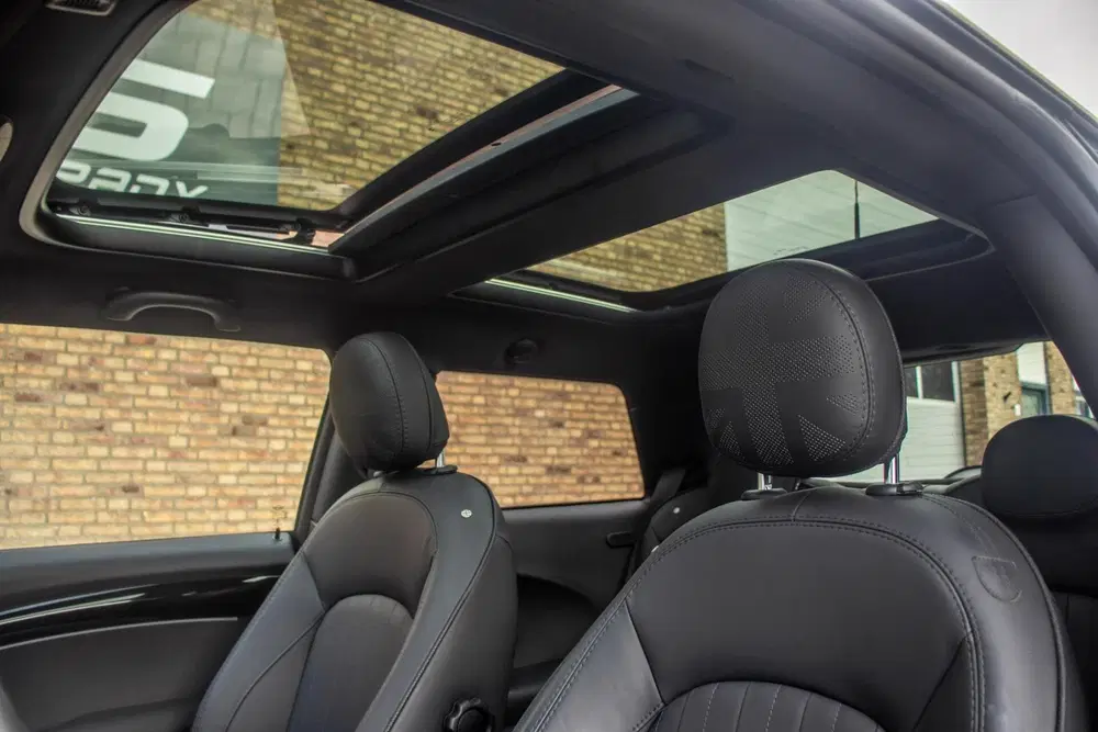 Mini Electric Classic Trim 33 kWh uit 2022, foto 13