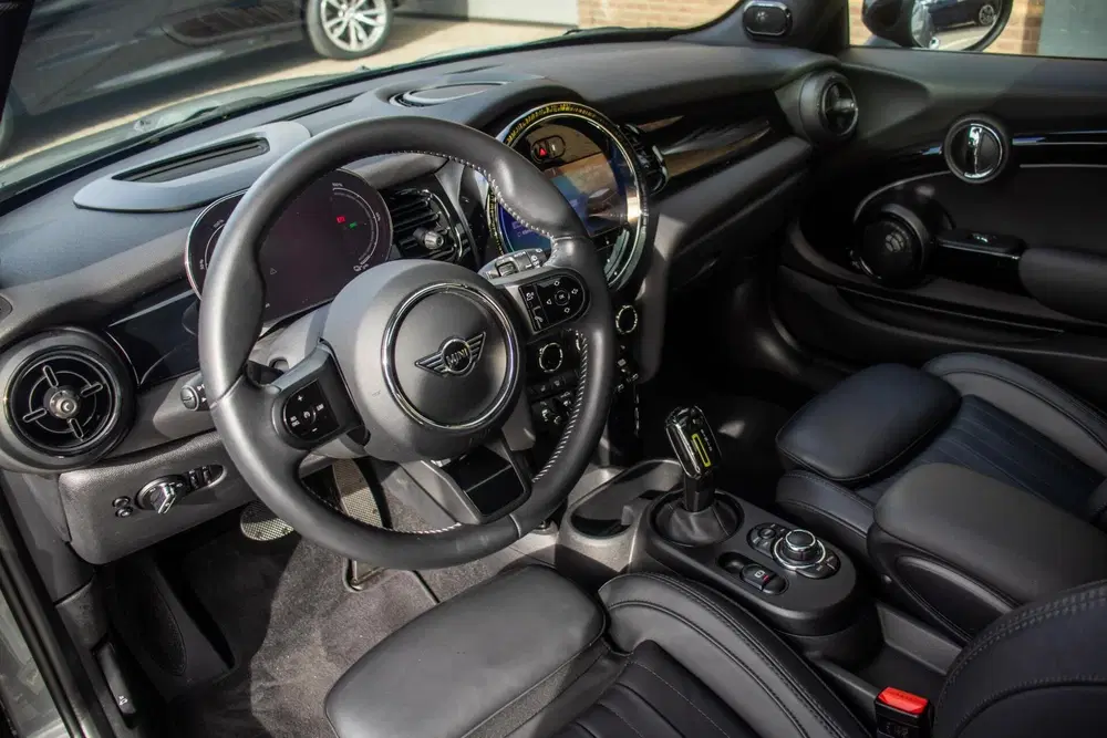 Mini Electric Classic Trim 33 kWh uit 2022, foto 14