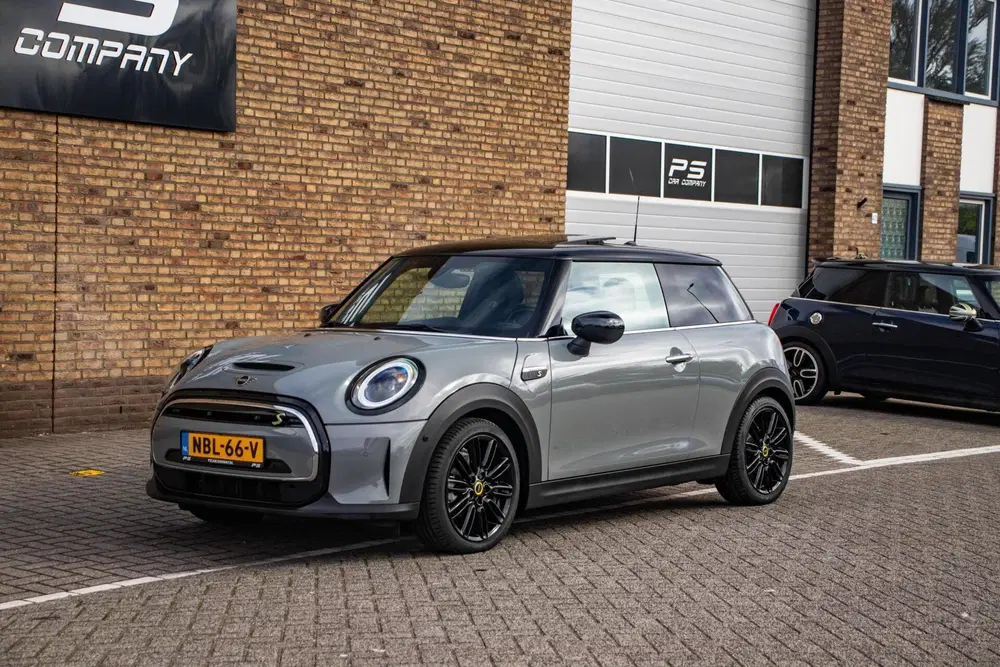 Mini Electric Classic Trim 33 kWh uit 2022, foto 2
