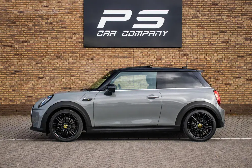 Mini Electric Classic Trim 33 kWh uit 2022, foto 3