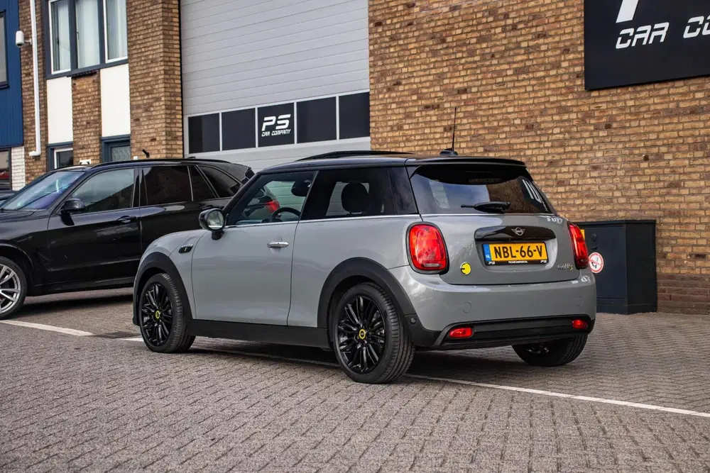 Mini Electric Classic Trim 33 kWh uit 2022, foto 4