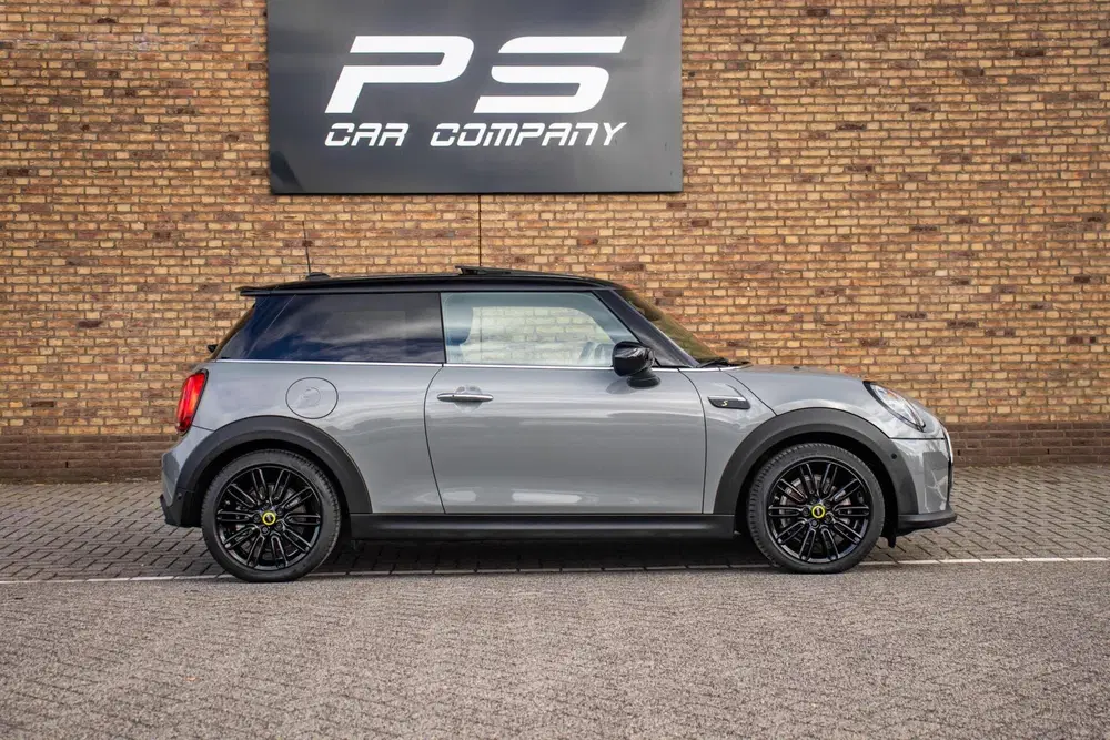 Mini Electric Classic Trim 33 kWh uit 2022, foto 7