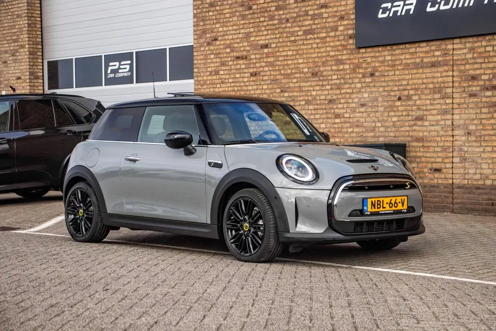 Mini Electric Classic Trim 33 kWh uit 2022, foto 8