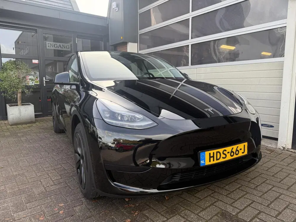 Tesla Model Y RWD 60 kWh SOH 96% WARMTEP uit 2025, foto 8