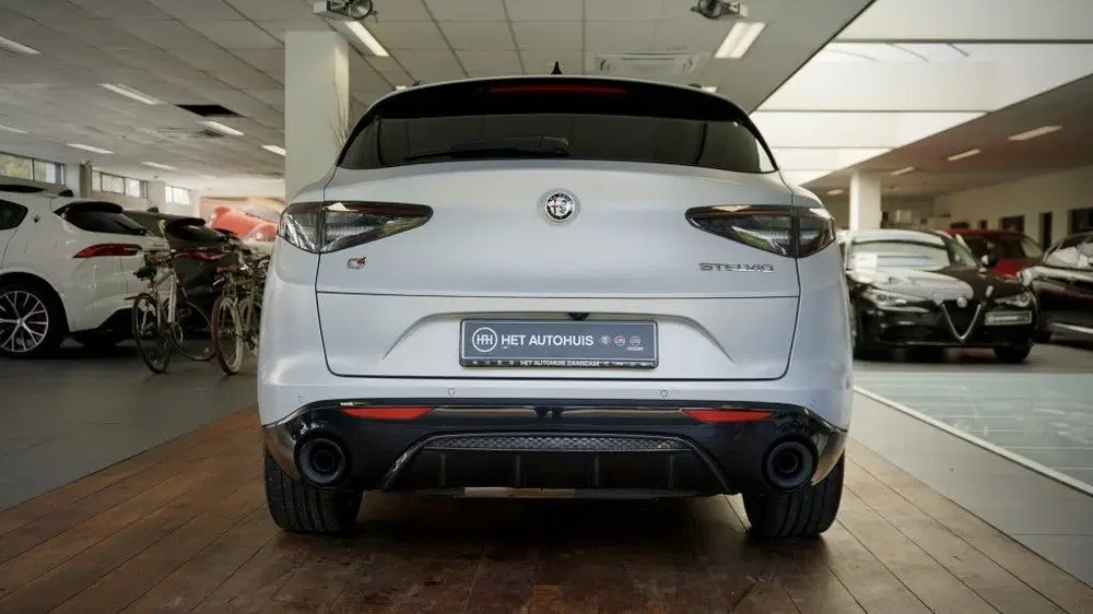 Alfa Romeo Stelvio 2.0 T GME AWD Competitzione uit 2024, foto 11