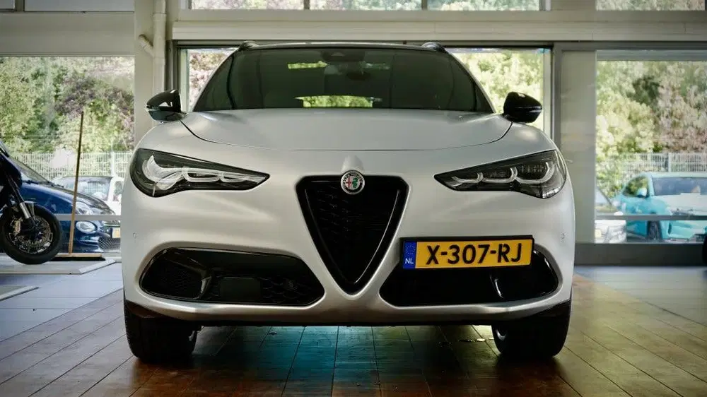 Alfa Romeo Stelvio 2.0 T GME AWD Competitzione uit 2024, foto 3