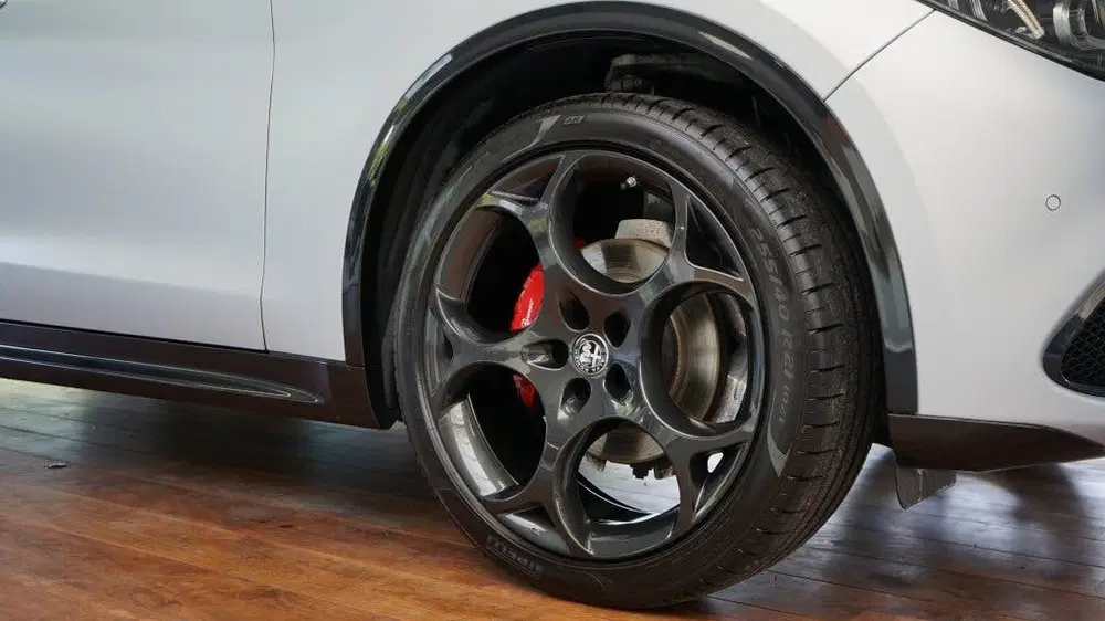 Alfa Romeo Stelvio 2.0 T GME AWD Competitzione uit 2024, foto 4