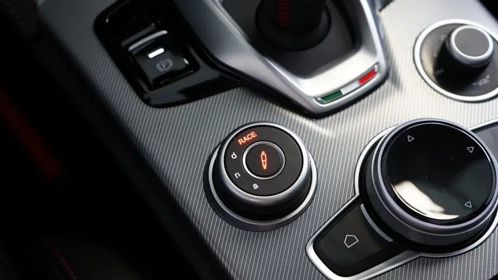 Alfa Romeo Stelvio 2.0 T GME AWD Competitzione uit 2024, foto 8