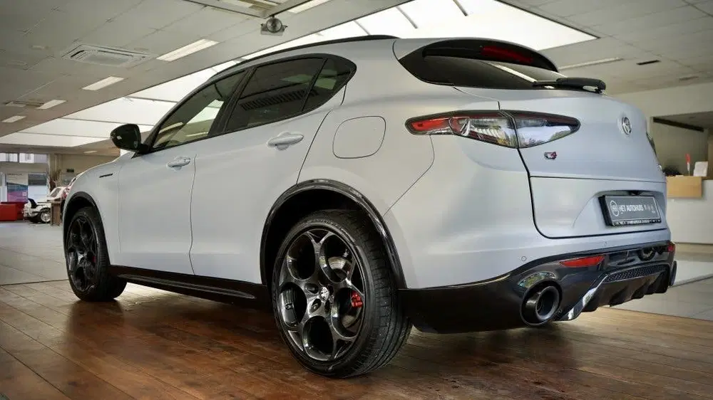 Alfa Romeo Stelvio 2.0 T GME AWD Competitzione uit 2024, foto 9
