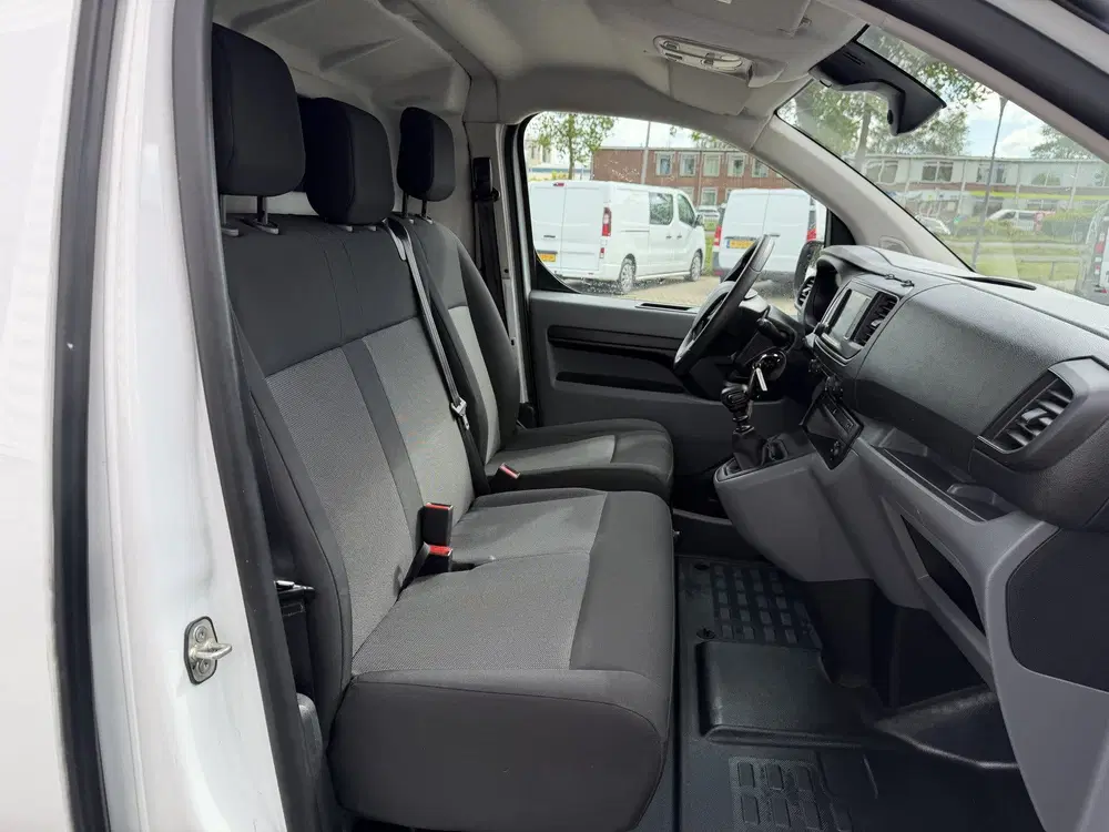 Peugeot Expert 1.5 BlueHDI L2H1 120pk Standard Premium uit 2022, foto 14