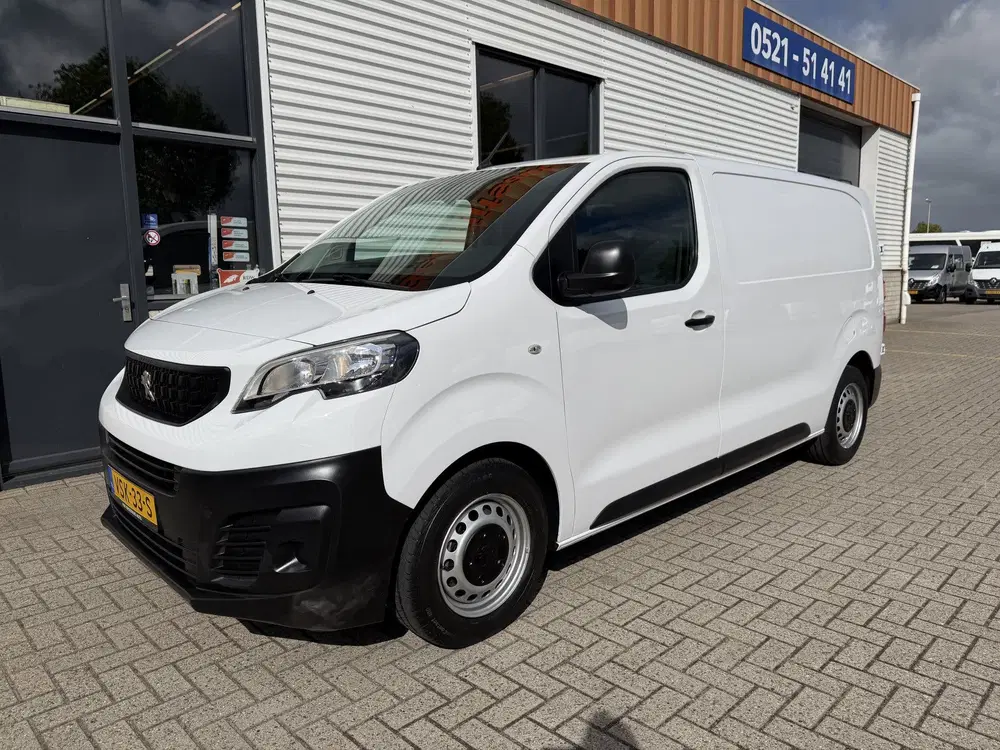 Peugeot Expert 1.5 BlueHDI L2H1 120pk Standard Premium uit 2022, foto 2