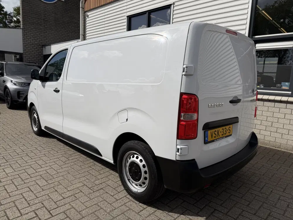 Peugeot Expert 1.5 BlueHDI L2H1 120pk Standard Premium uit 2022, foto 5