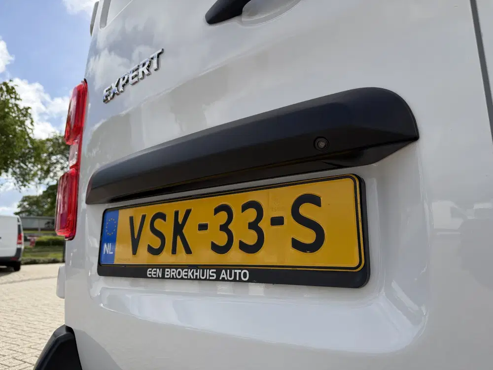 Peugeot Expert 1.5 BlueHDI L2H1 120pk Standard Premium uit 2022, foto 9