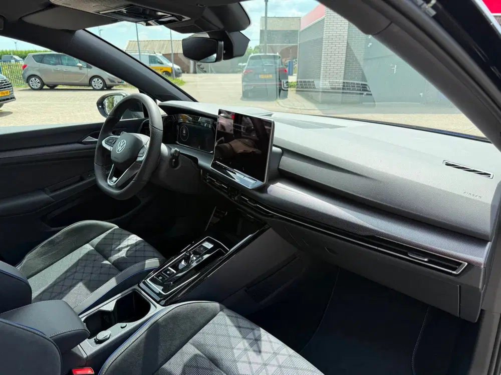 Volkswagen Golf 1.5 eTSI R-Line Edition NIEUW uit 2026, foto 13