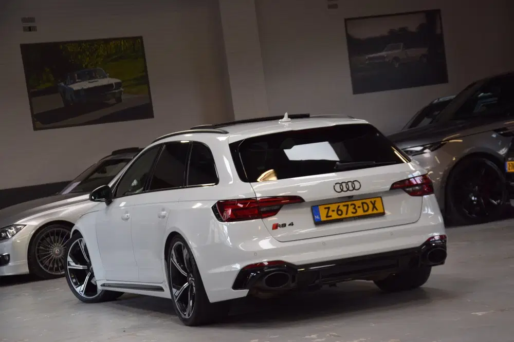 Audi A4 2.9 TFSI RS 4 Quattro Panoramadak uit 2019, foto 2
