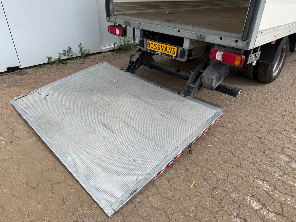 Iveco Daily 35C16 3.0 160PK Bakwagen Laadklep Zijdeur uit 2023, foto 12