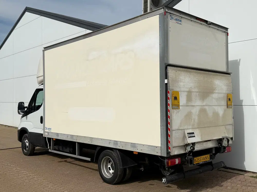 Iveco Daily 35C16 3.0 160PK Bakwagen Laadklep Zijdeur uit 2023, foto 2