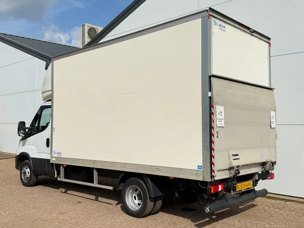 Iveco Daily Daily 35C16 3.0 160PK (bj 2023) uit 2023, foto 2