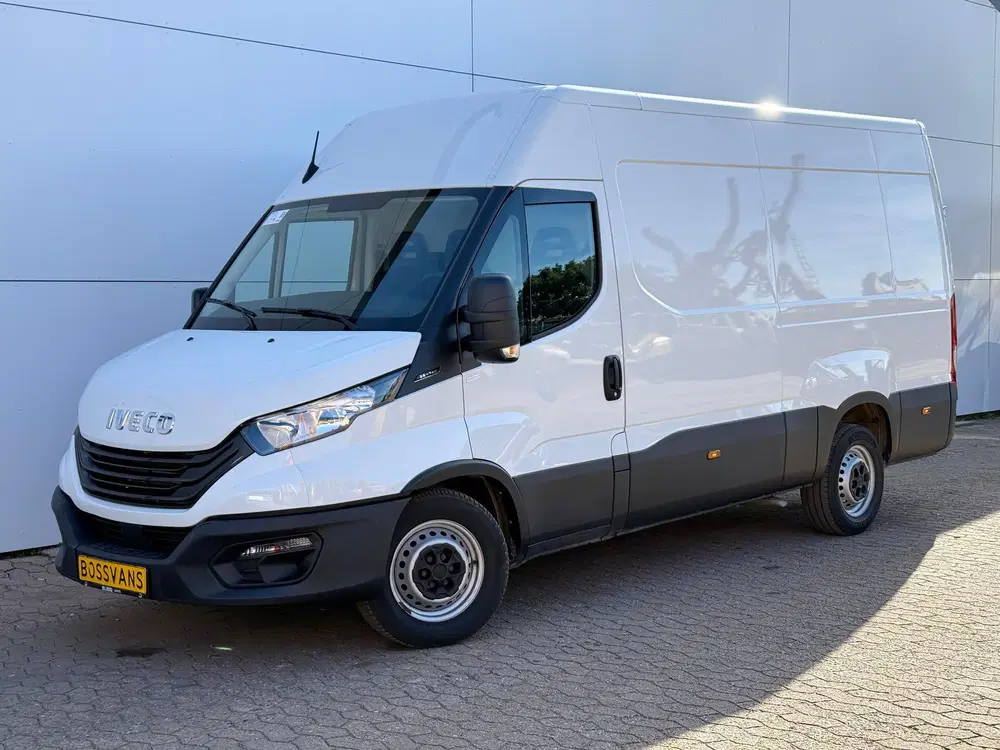 Iveco Daily 35S14 2.3 140PK L2H2 Cruise Control 3.5t T uit 2023