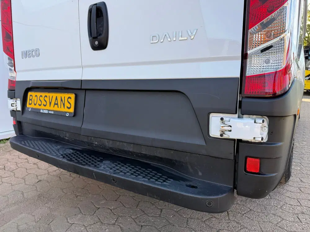 Iveco Daily 35S14 2.3 140PK L2H2 Cruise Control 3.5t T uit 2023, foto 15