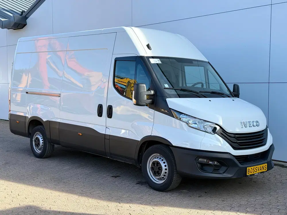 Iveco Daily 35S14 2.3 140PK L2H2 Cruise Control 3.5t T uit 2023, foto 4