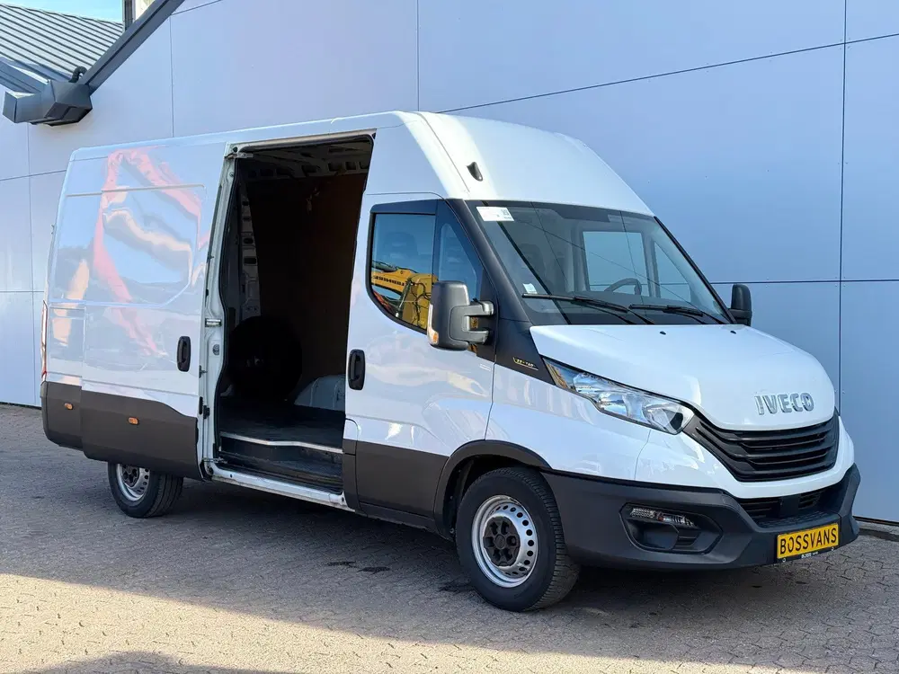 Iveco Daily 35S14 2.3 140PK L2H2 Cruise Control 3.5t T uit 2023, foto 5