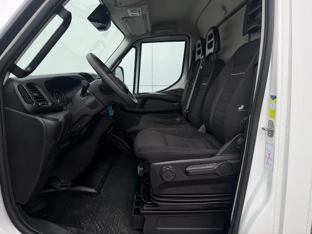 Iveco Daily 72C18 3.0 Automaat Dubbellucht 1000kg Laad uit 2024, foto 6