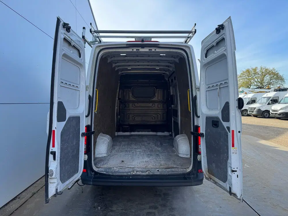 Volkswagen Crafter 2.0 TDI 140 PK Glasresteel Glastransporte uit 2019, foto 10