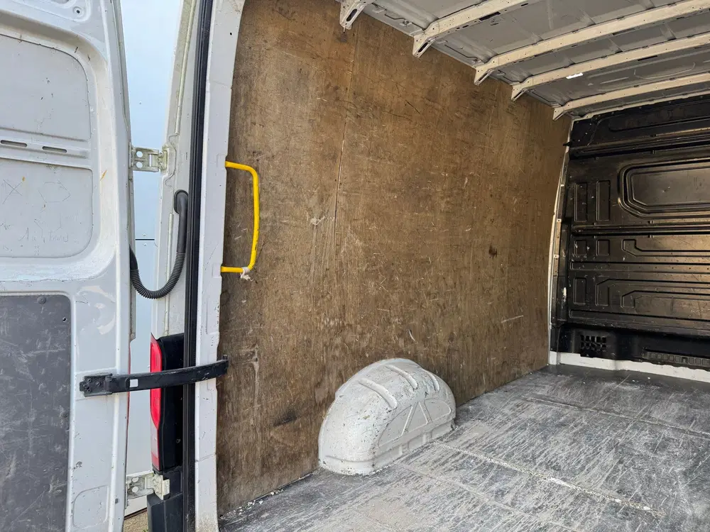 Volkswagen Crafter 2.0 TDI 140 PK Glasresteel Glastransporte uit 2019, foto 12