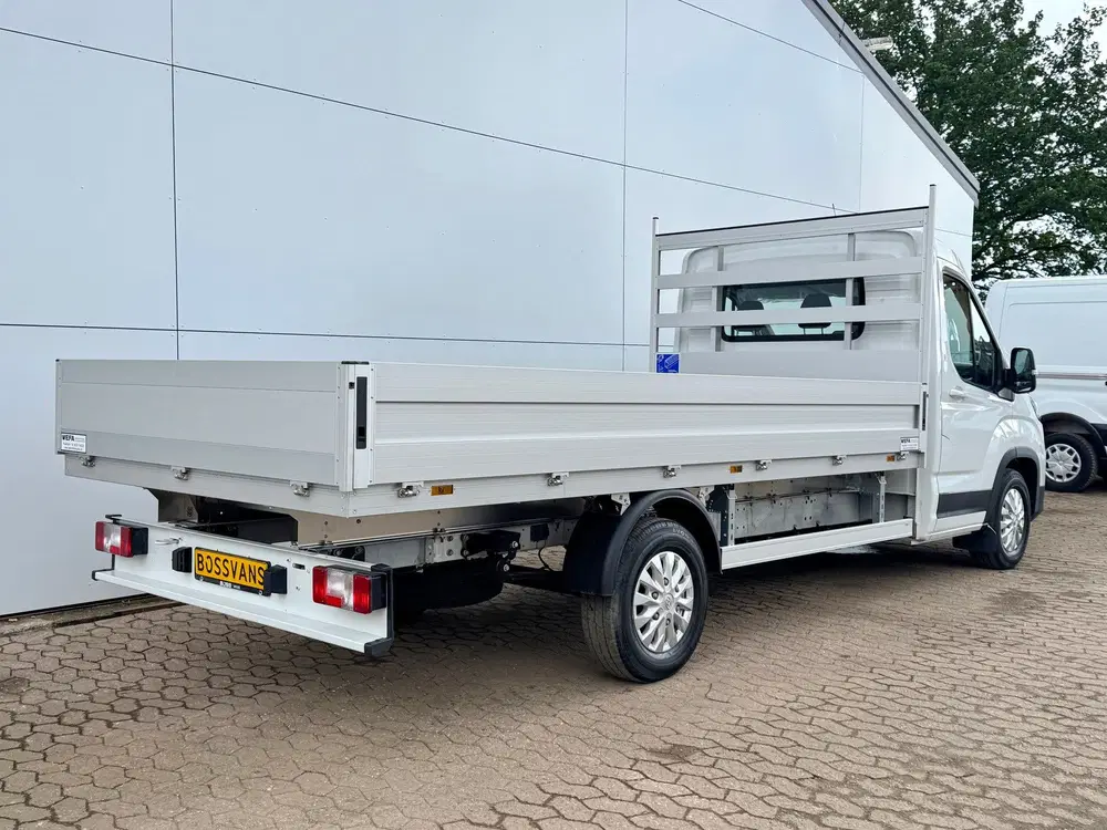 Maxus eDeliver 9 65kWh 204PK Nieuw Open Laadbak 172km WLTP uit 2025, foto 4