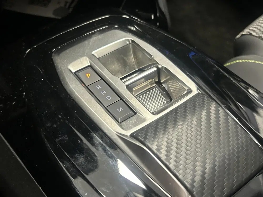Peugeot 208 1.2 PureTech 100 GT uit 2025, foto 13