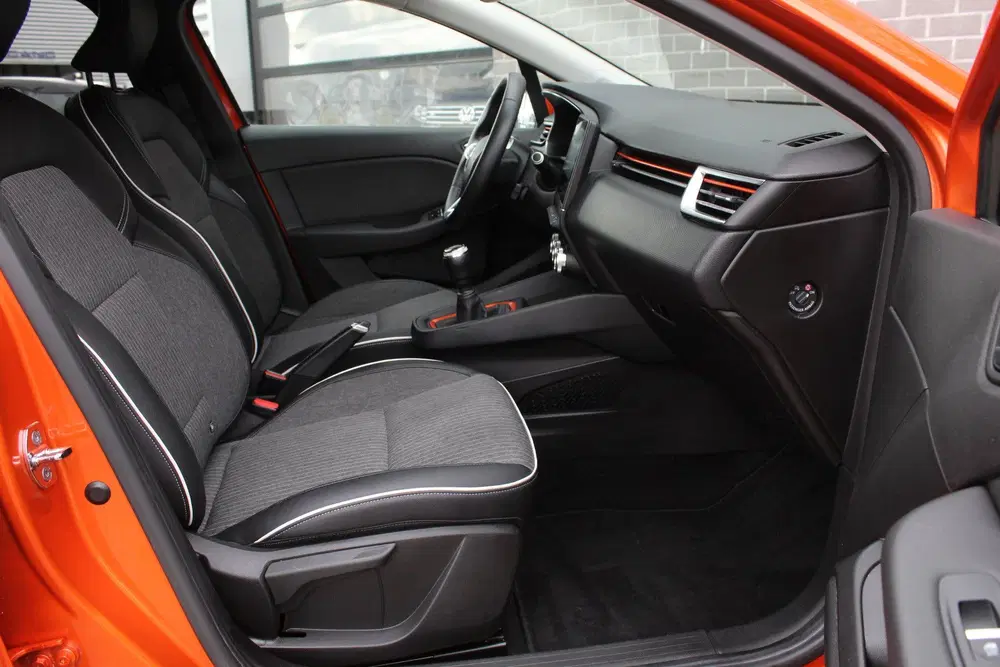Renault Clio 1.0 TCe Initiale Paris uit 2019, foto 9