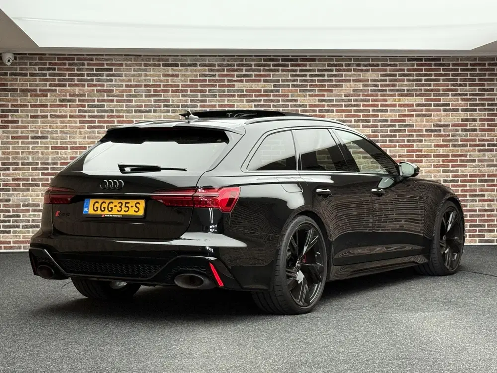 Audi RS6 TFSI quattro uit 2022, foto 2