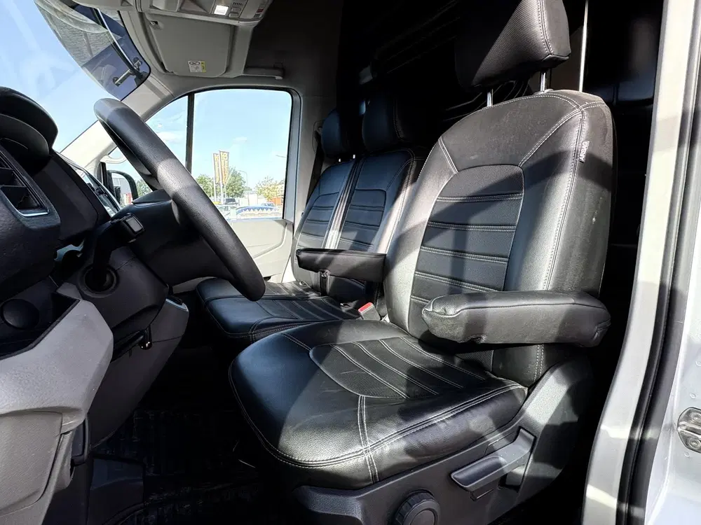 Volkswagen Crafter 35 L3H3 Highline AUT uit 2022, foto 8