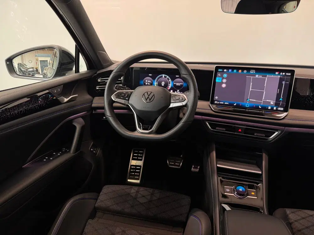 Volkswagen Tiguan 1.5 e-Hybrid R-Line Black uit 2025, foto 14