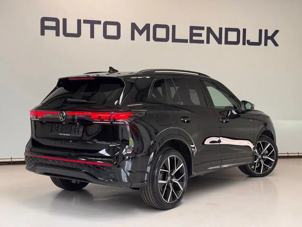 Volkswagen Tiguan 1.5 e-Hybrid R-Line Black uit 2025, foto 5