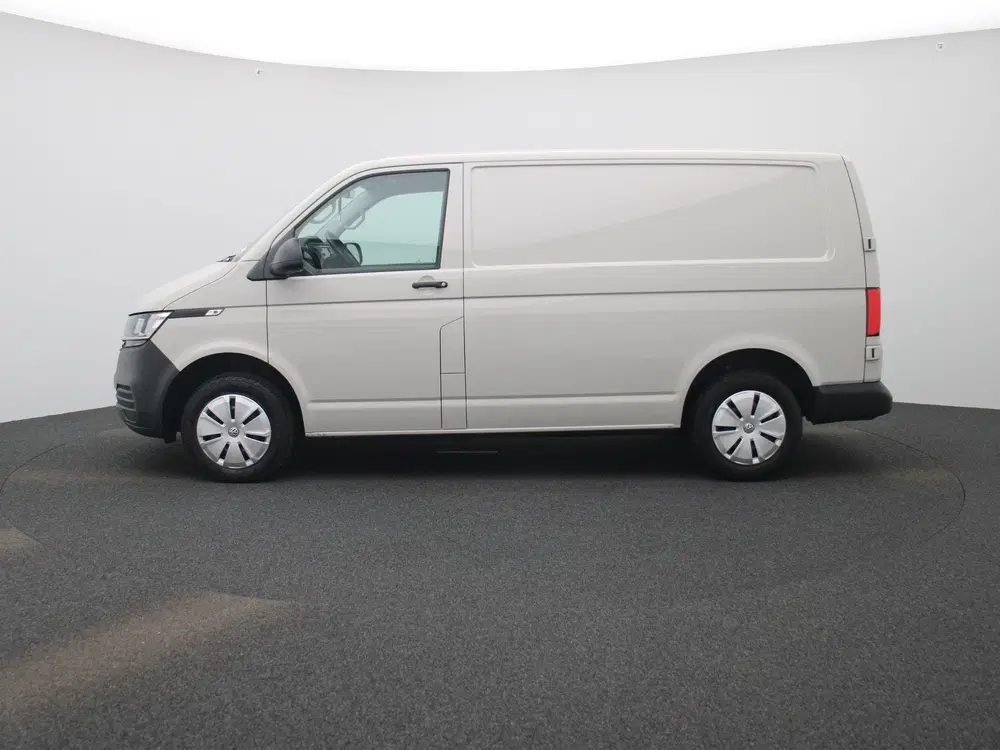 Volkswagen Transporter 2.0 TDI L1H1 150PK Automaat uit 2023, foto 4