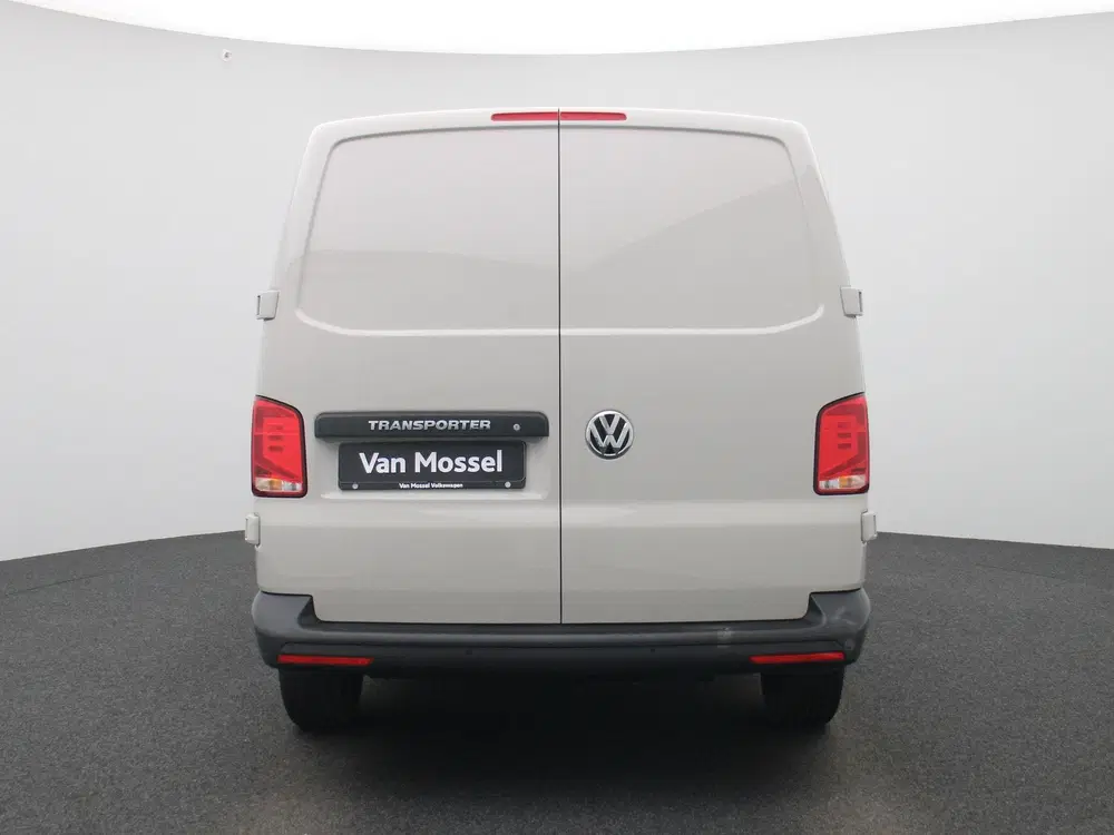 Volkswagen Transporter 2.0 TDI L1H1 150PK Automaat uit 2023, foto 5