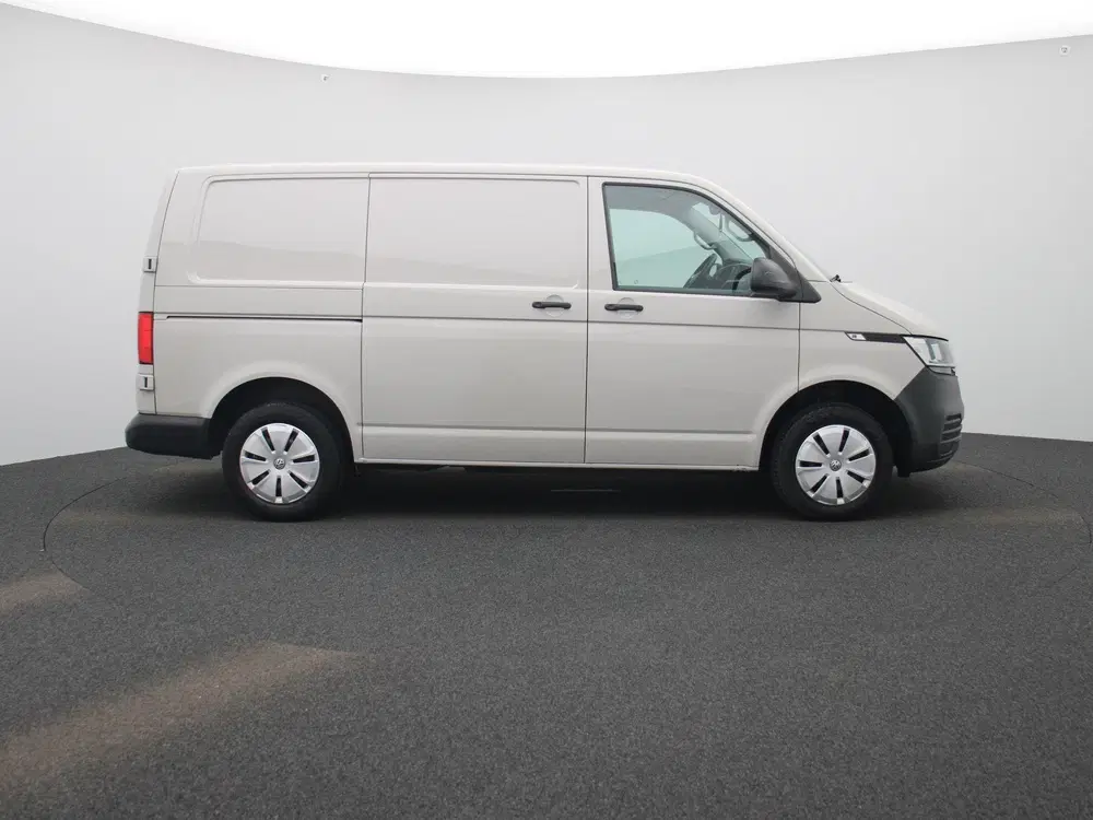 Volkswagen Transporter 2.0 TDI L1H1 150PK Automaat uit 2023, foto 6
