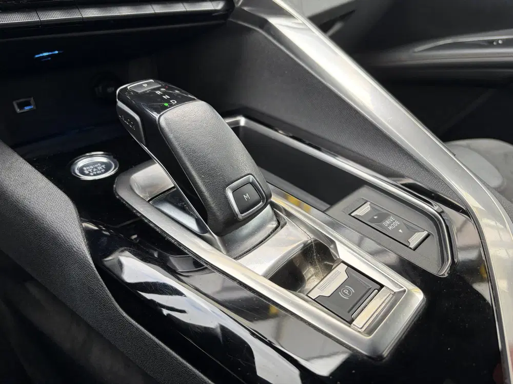 Peugeot 5008 1.2 Blue Lease GT Luxe uitvoering uit 2021, foto 6