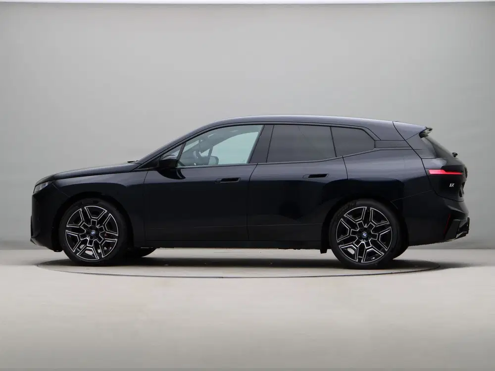 BMW iX xDrive45 101 kWh M Sport Pro uit 2026, foto 12