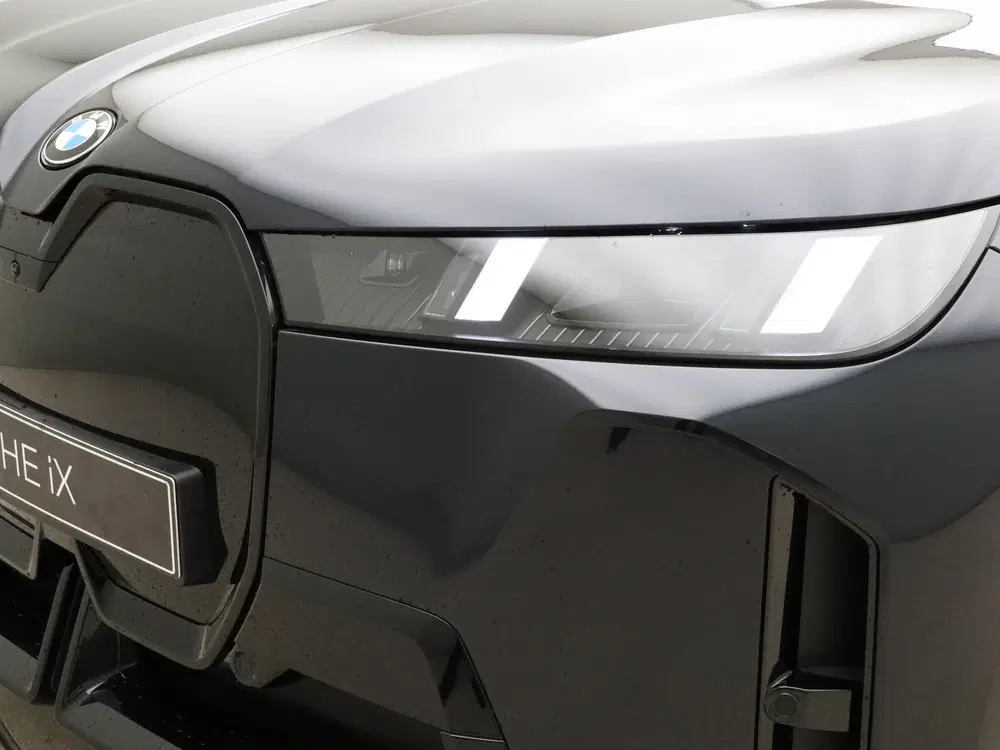 BMW iX xDrive45 101 kWh M Sport Pro uit 2026, foto 14