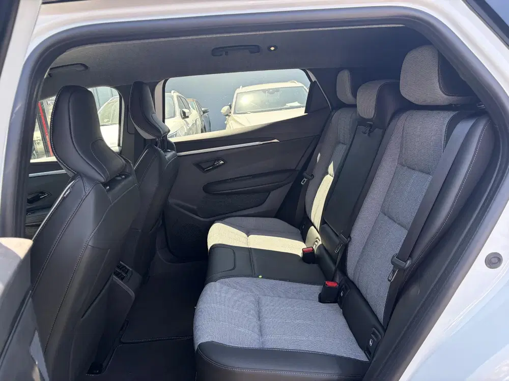 Mitsubishi Eclipse Cross Intense+ 87 kWh uit 2026, foto 8