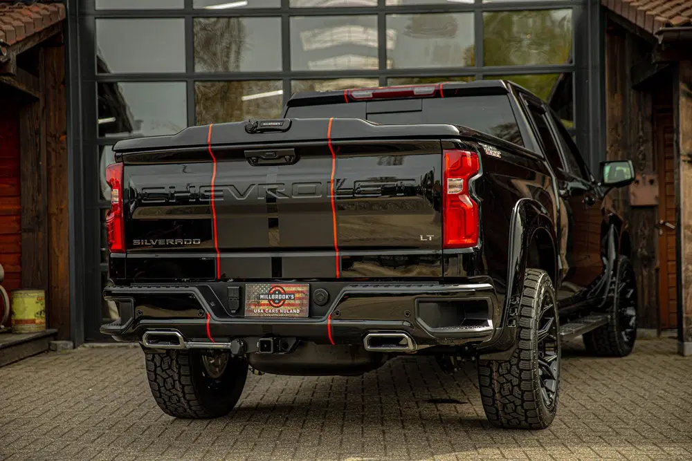 Chevrolet Silverado widebody LPG Bedcover in k uit 2024, foto 5