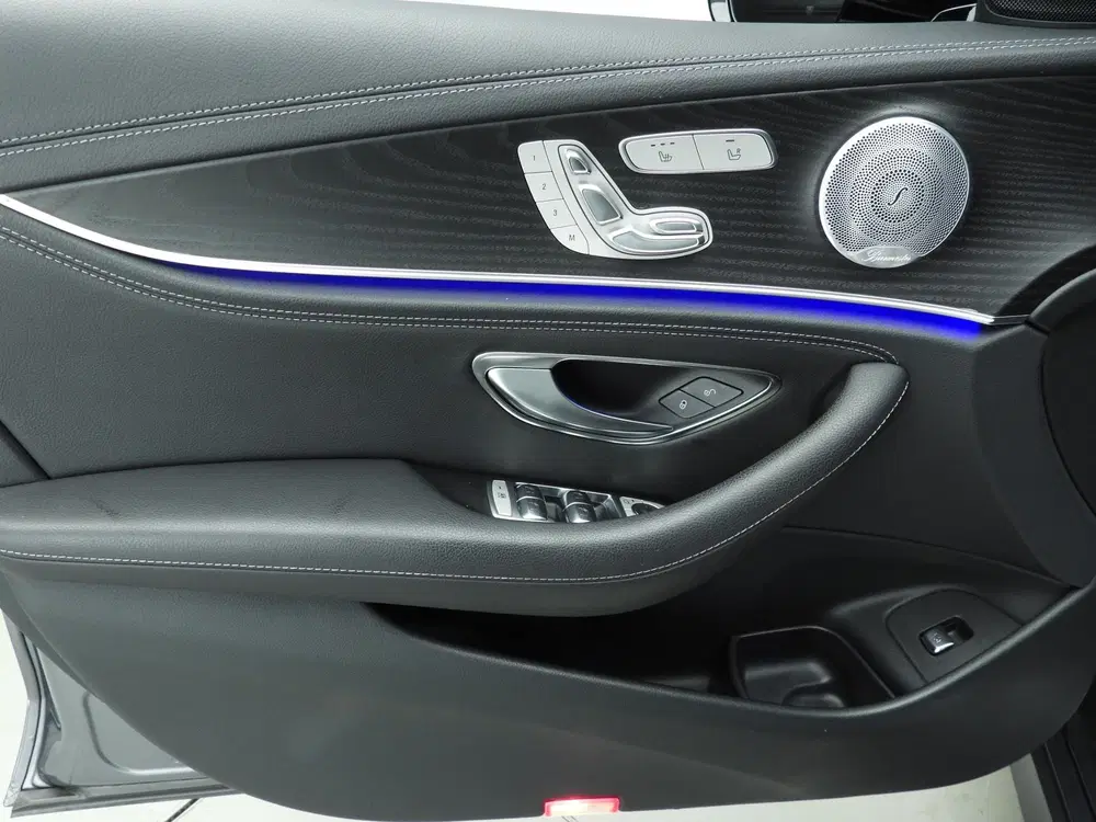 Mercedes-Benz E-Klasse 300 e Premium Plus uit 2019, foto 14