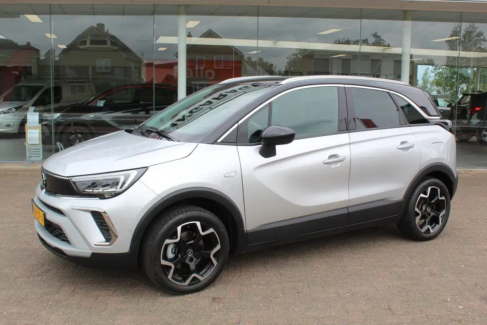 Opel Crossland 1.2-110pk Turbo 'Elegance'. Mooie en luxe uit 2023, foto 2
