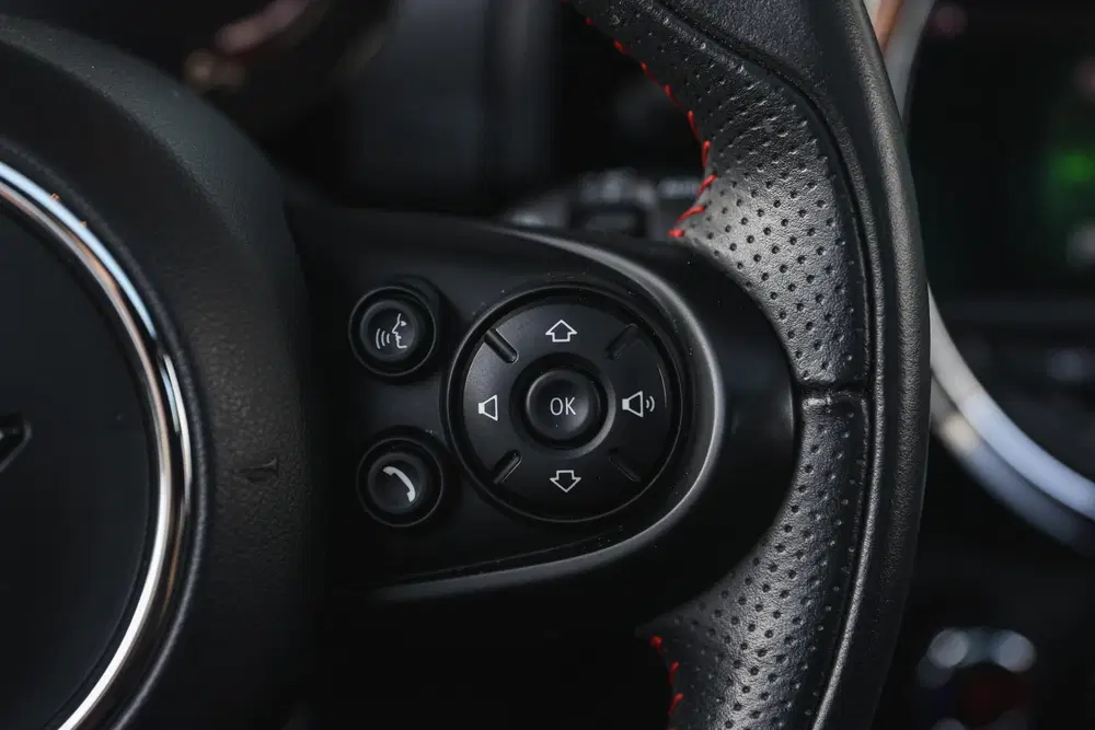 Mini Hatchback Cooper JCW uit 2021, foto 15